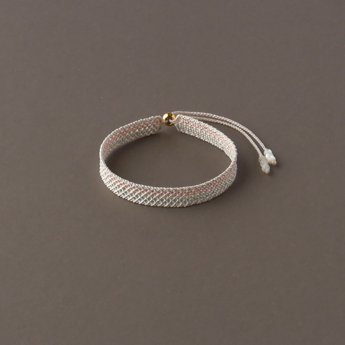 春霞(シルクマクラメのブレスレット)