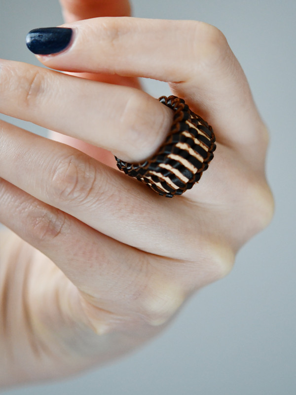 レザーリング ＜太＞ leather ring bold 軽量 金属アレルギー