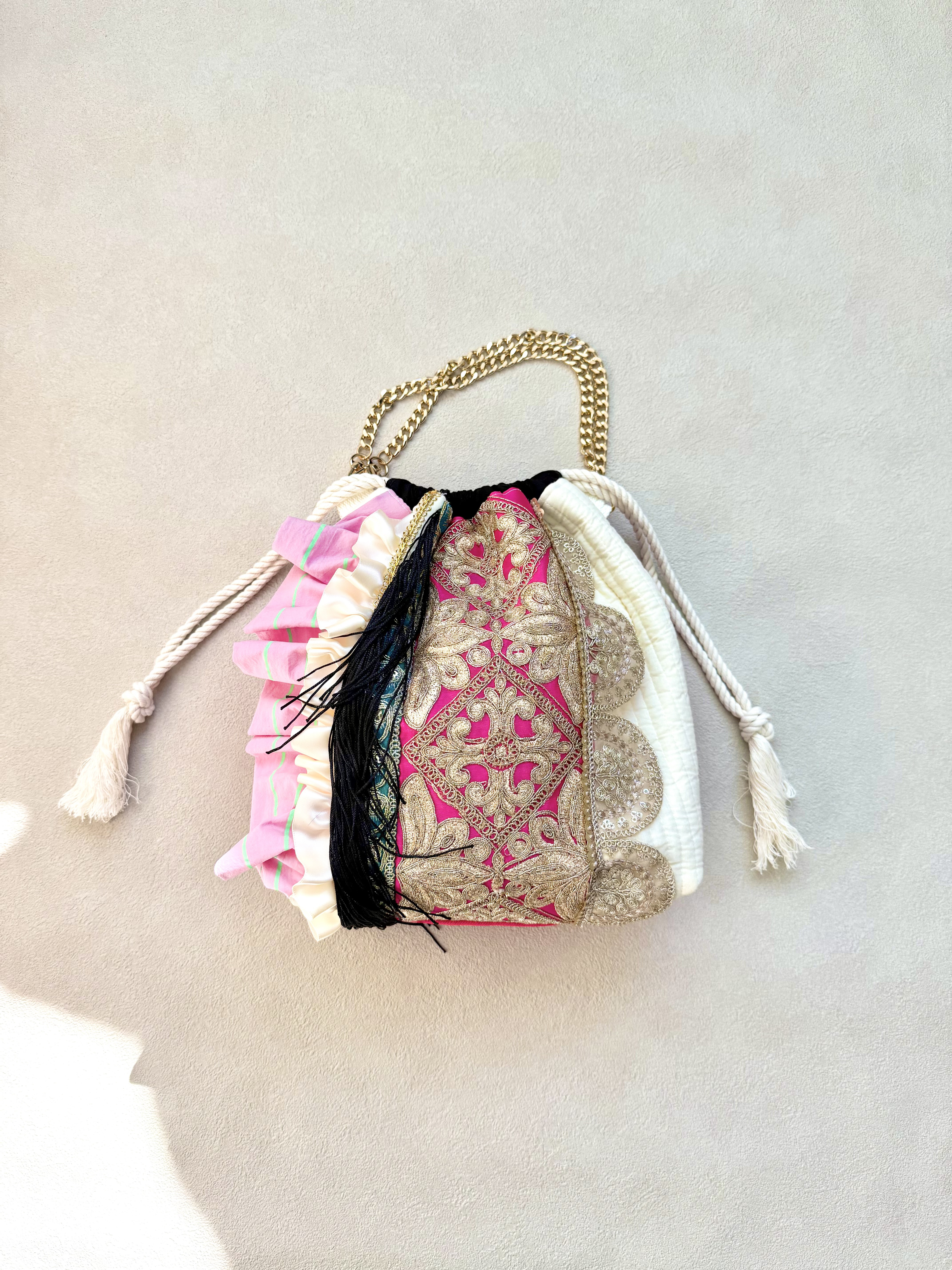 手に持つアクセサリー★インド刺繍リボンの2way巾着バッグ　ショルダー④