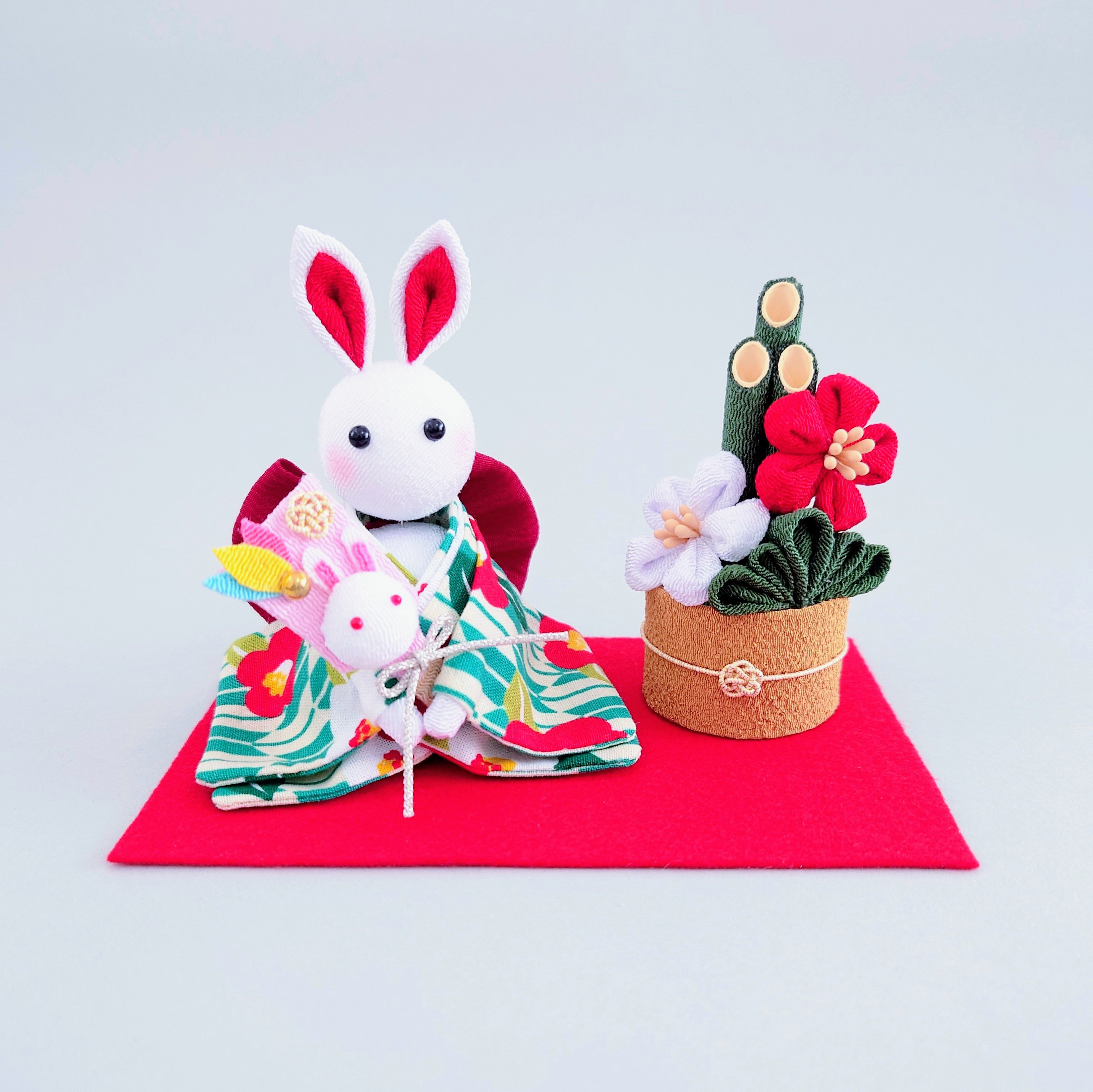 うさぎ　置物　新年　正月飾り　干支　着物　門松　羽子板