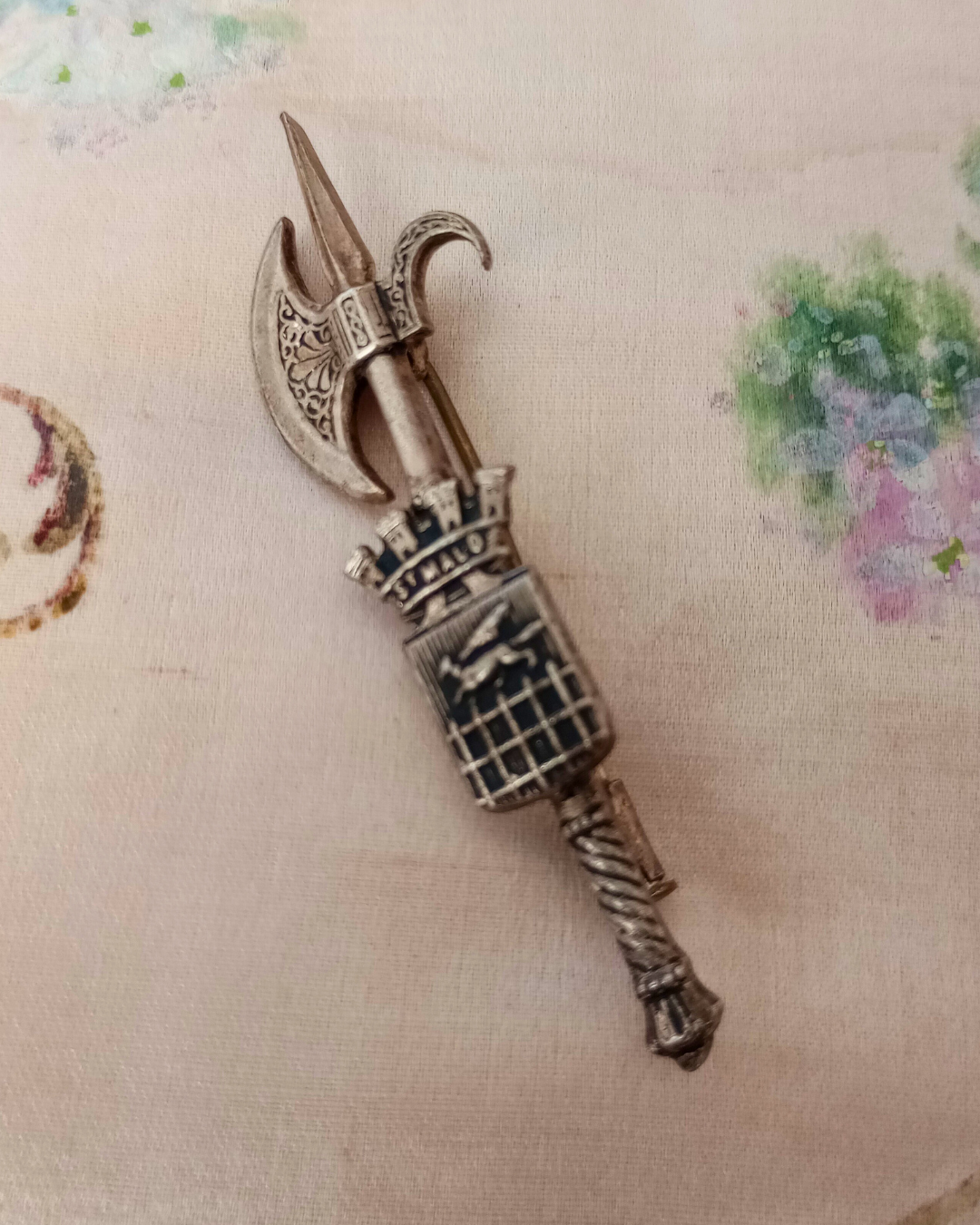 アンティークブローチ St.MALO シルバーメタル