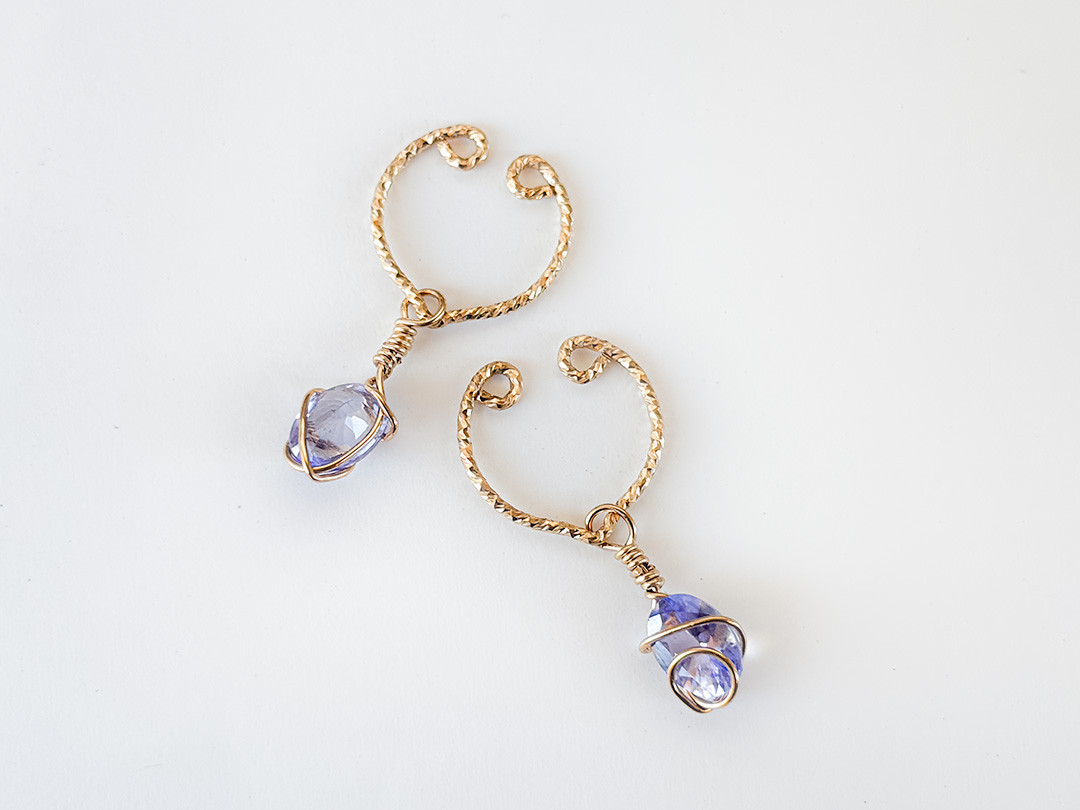 タンザナイト(宝石質/AAA)◆ルース(高品質)◆14kgf◆天然石◆ノンホールピアス