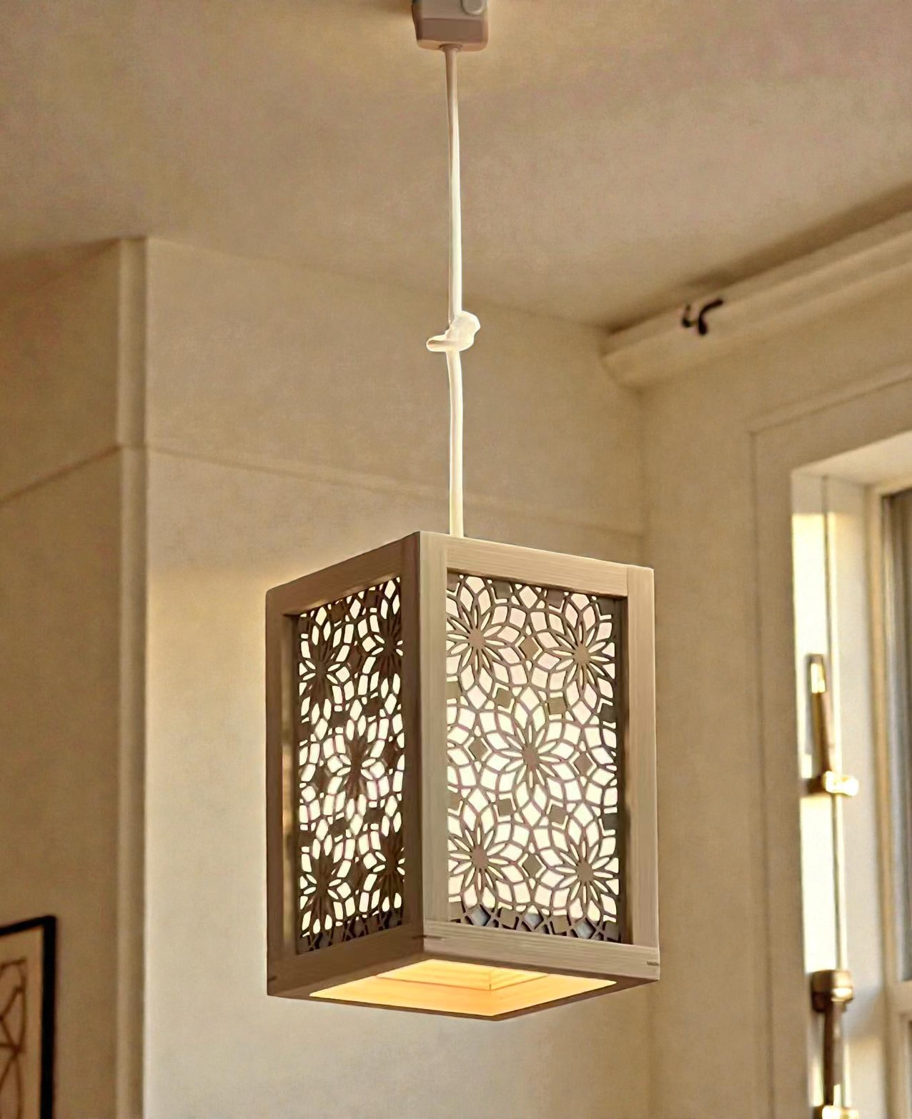 和モダンレーザー組子ペンダントライト｜木製ランプシェード｜癒しの優しい灯り