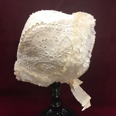 刺繍繻子裏付きボネ（No.2741）