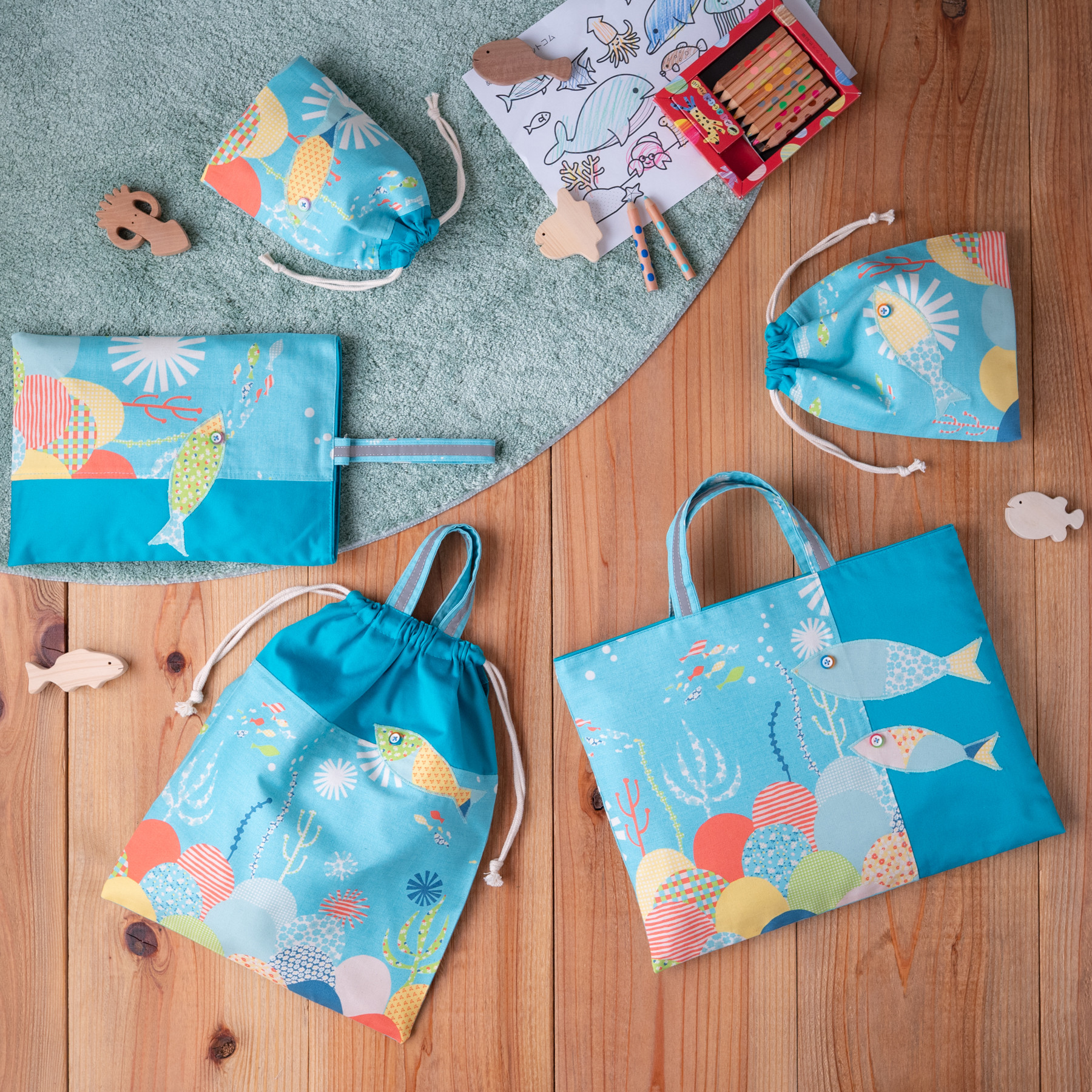 【500円割引】　海のパッチワーク柄 入園入学 基本の5点セット｜レッスンバッグ・上履き入れ・体操着袋・給食袋・コップ袋