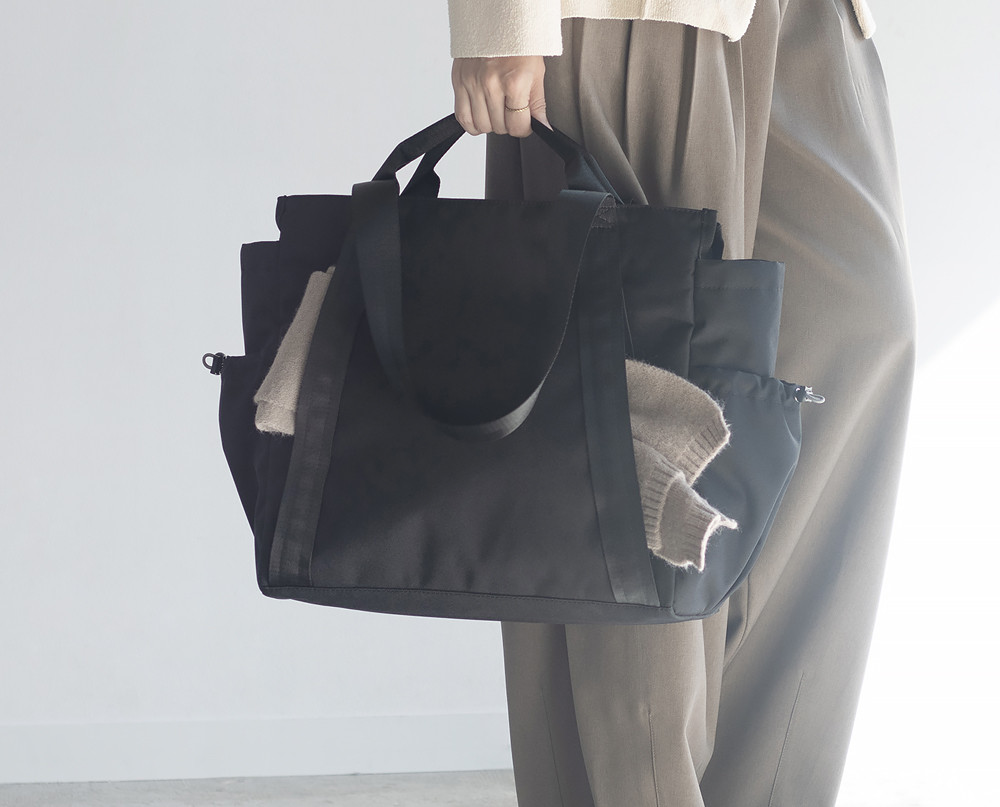 10ポケットトートバッグ［Lサイズ］撥水加工ナイロン｜ファスナー付｜軽量｜A4・14インチPC【ブラック】