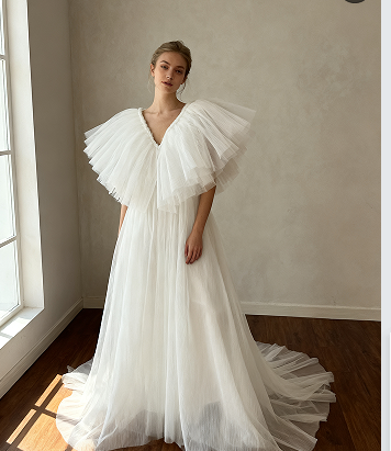 美品！ウエディングドレス Vネック ソフトチュール /短トレーン 結婚式/披露宴