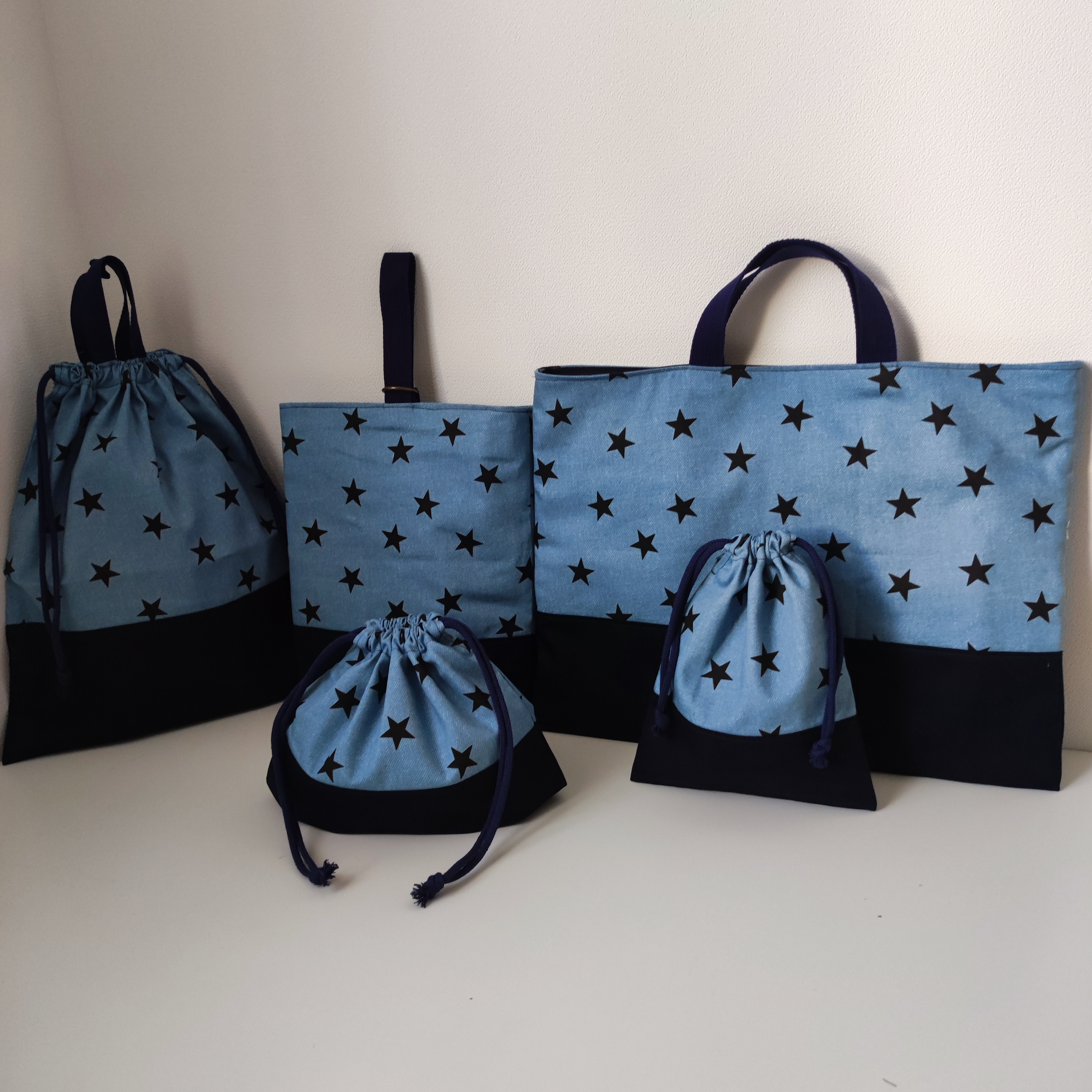 小さな星ブルー×紺色　入園入学5点セット（レッスンバッグ、上履き入れ、体操着袋、お弁当袋、コップ袋)　930
