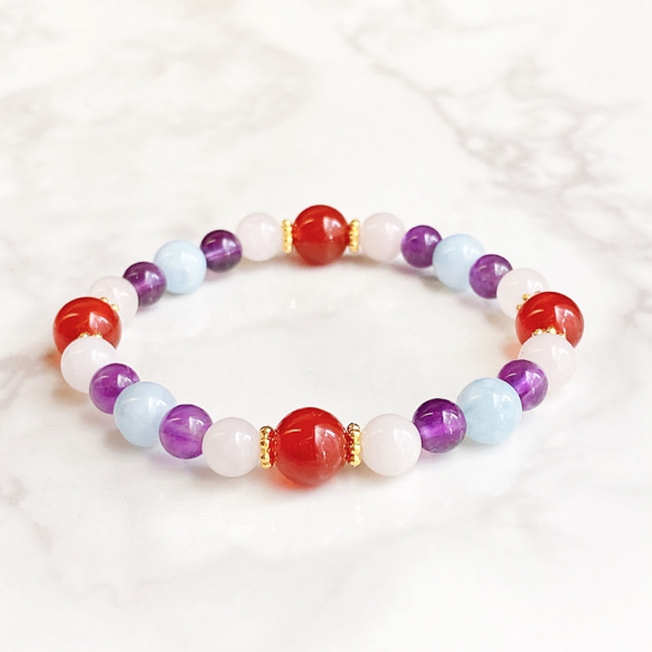 ✦愛と絆を深め、幸せな未来を紡ぐ 天然石ブレスレット｜赤メノウ・アクアマリン・ローズクォーツ・アメジスト No.241