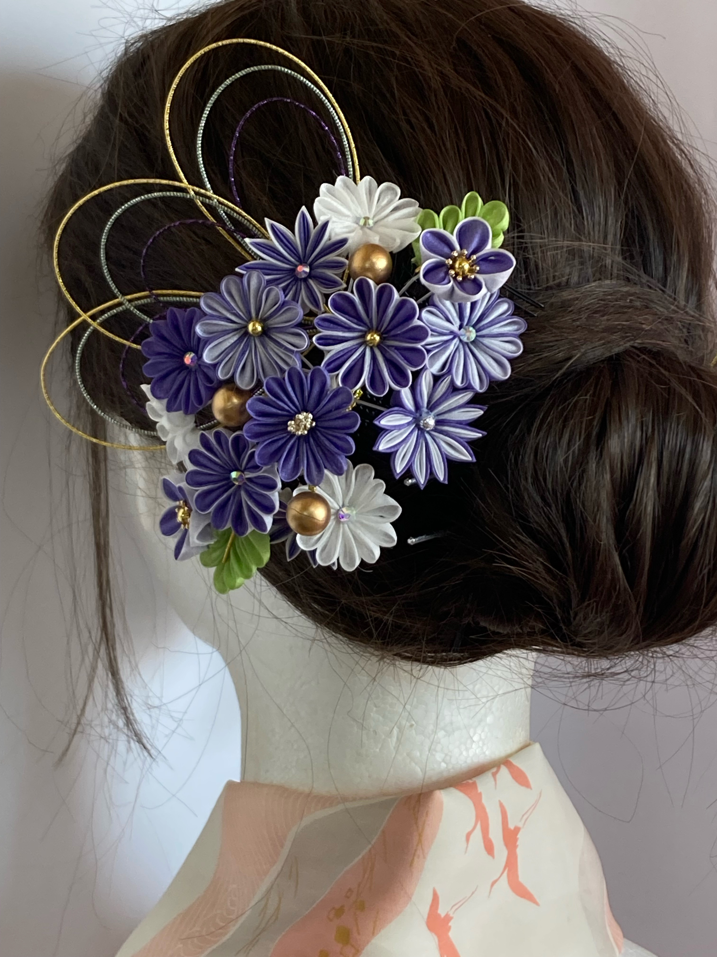 つまみ細工　正絹　髪飾り（20）成人式髪飾り　和装髪飾り　袴髪飾り