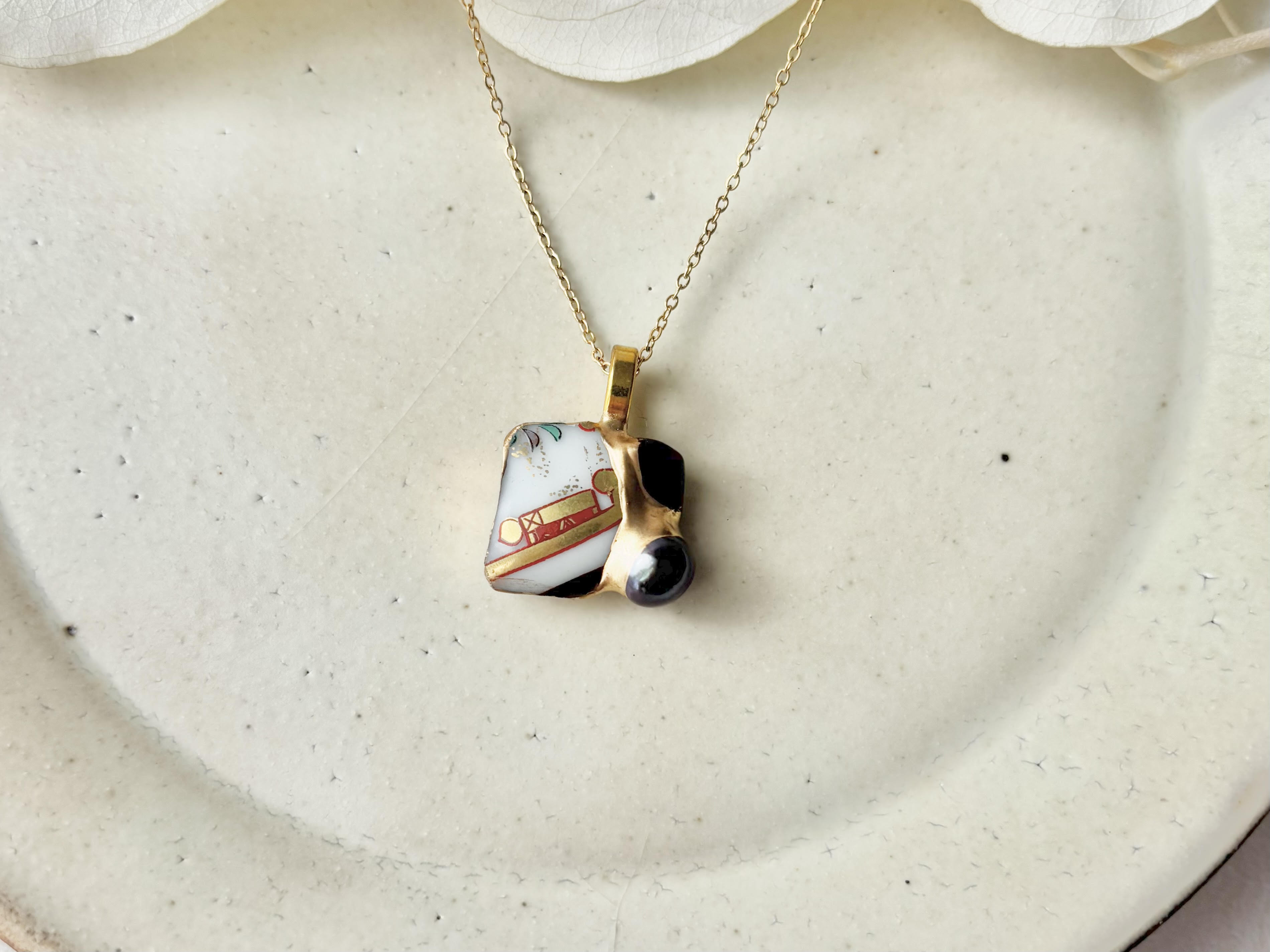 有田焼　金継ぎネックレス　サージカルステンレスチェーン　アレルギー対応　18K　和柄　オプシディアン　淡水パール#405