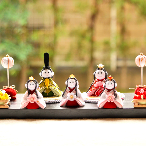ちりめん細工ひな人形「天然石冠付き桜雛」12点セット お顔の可愛い