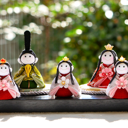 ちりめん細工ひな人形「天然石冠付き桜雛」12点セット お顔の可愛い