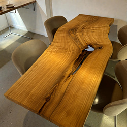 深い森の香り｜青森ヒバ 一枚板ダイニングテーブル（W1800