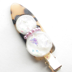 朝露に濡れる雪だるまクォーツもきっと、朝陽を浴びる喜びを感じているのでしょう♪<創作ヘアクリップ>HC128 3枚目の画像