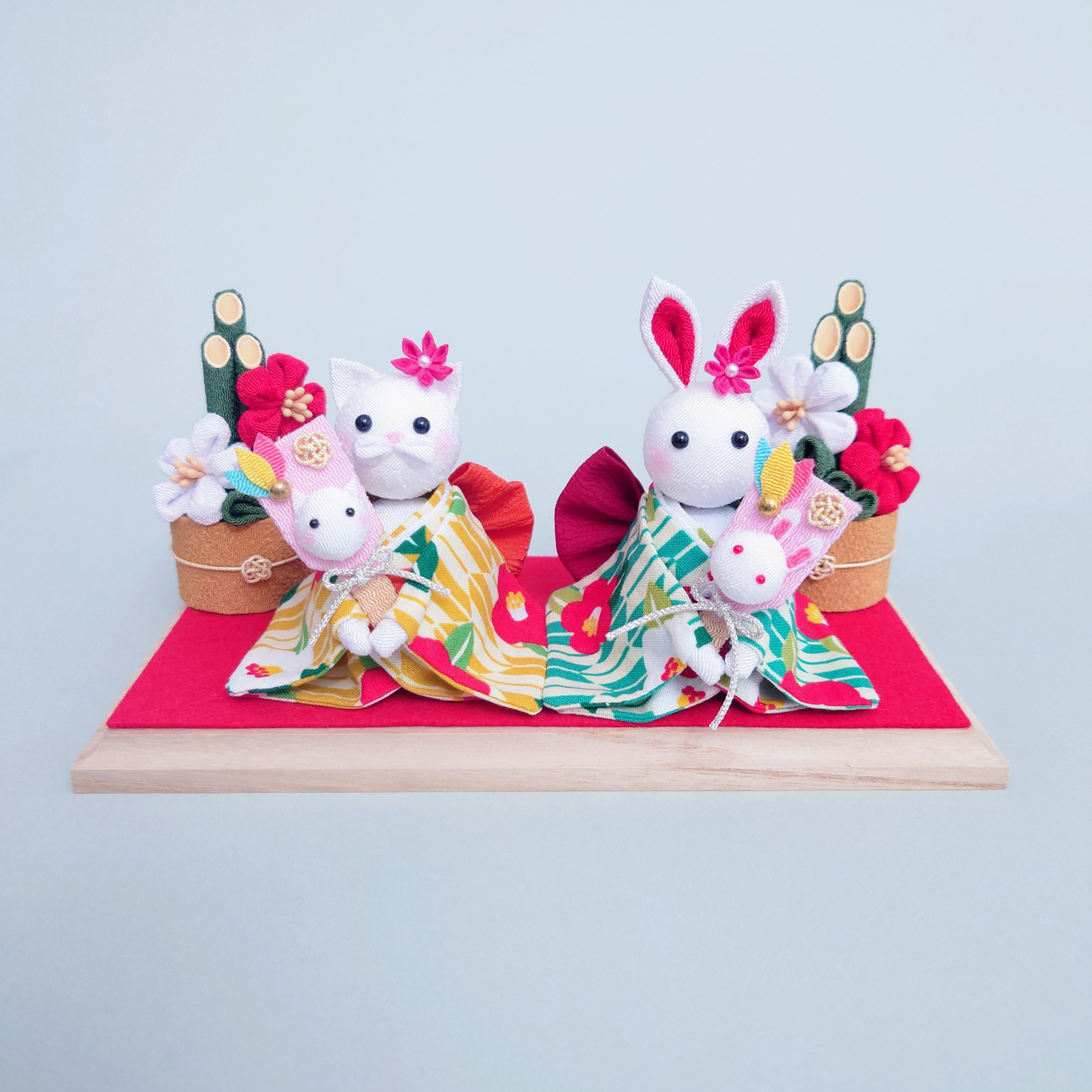 猫好きさんのお正月飾り　新年の置物　正月飾り　干支　着物　門松　羽子板　玄関飾り