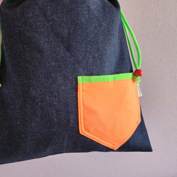 【三件套裝】牛仔褲和螢光口袋：● 上課包 ● 鞋盒 ● 體操服包【尺寸可調式】 第15張的照片