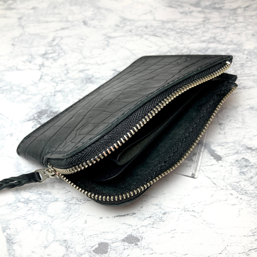 落ち着きを纏う黒革のL字ファスナー財布｜本革 コンパクト財布 レザー