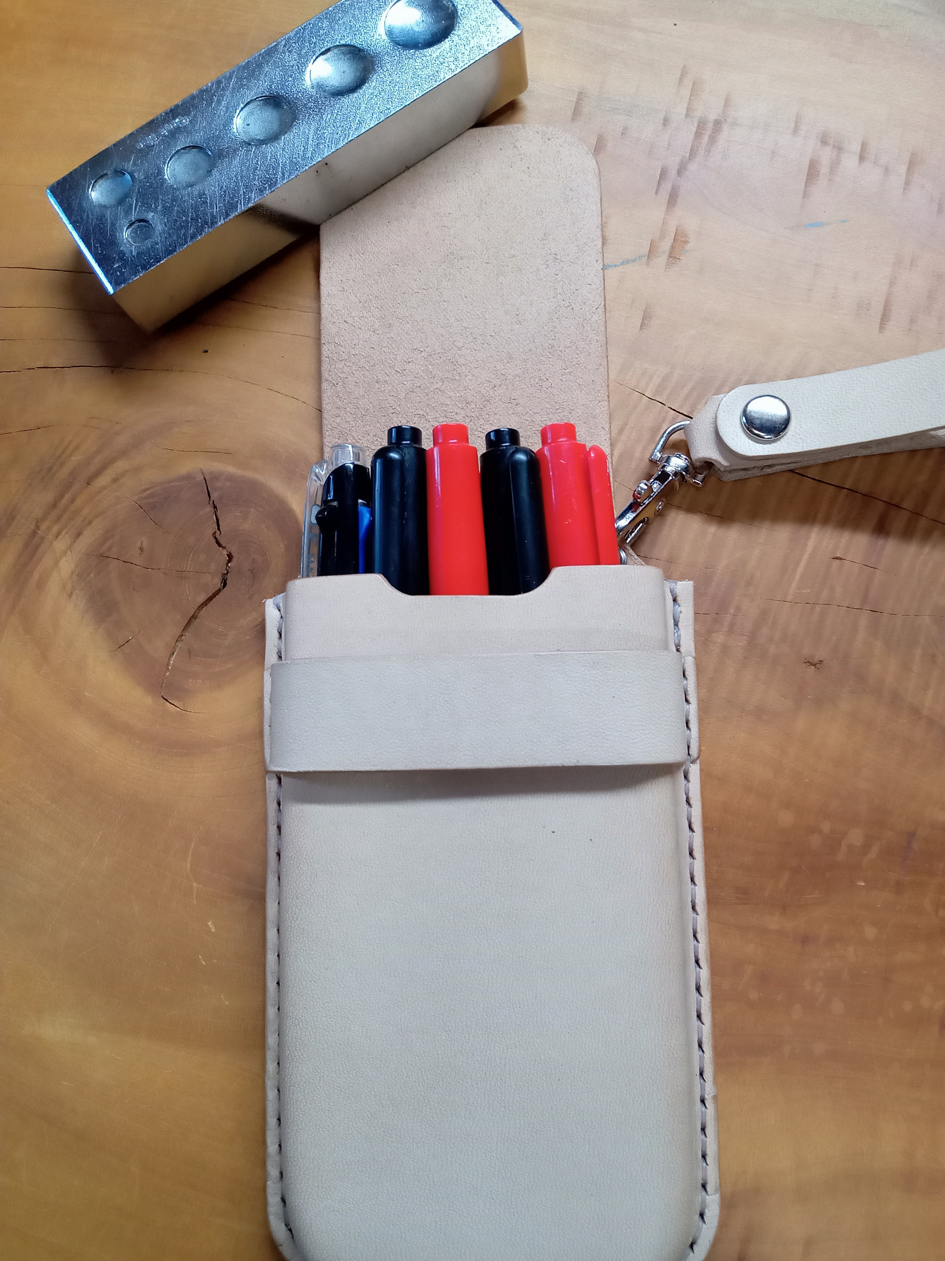 レザーペンケース　ナチュラル　ヌメ革　プレゼント　就職祝い　進学祝い　ホワイトデー