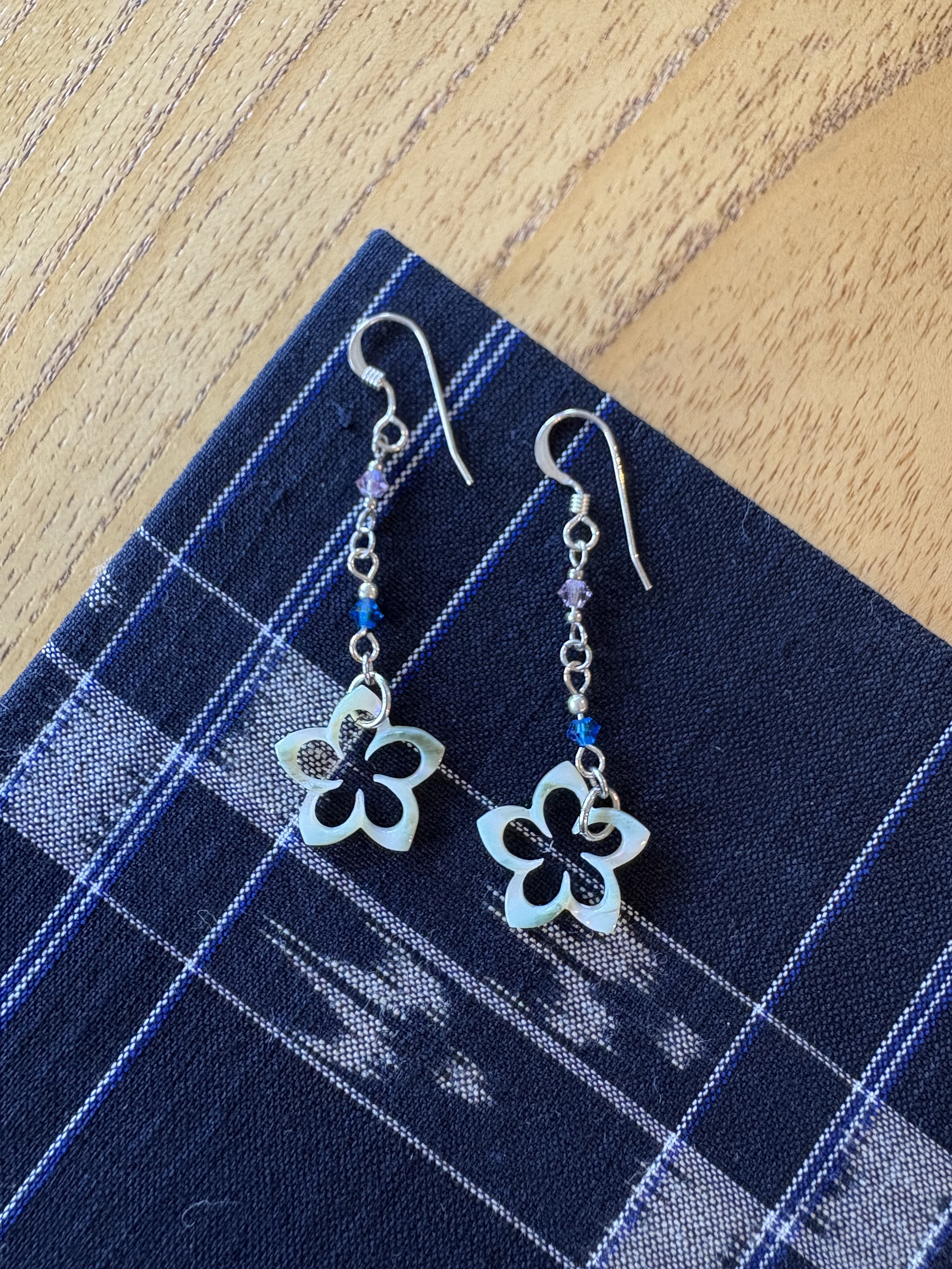 夜光貝オープンプルメリア　　ピアス