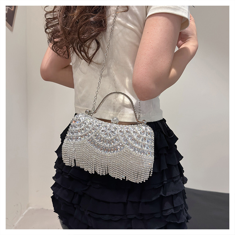 ♡クラッチバッグ　可愛いパーティーバッグ9～14日届け送料込み