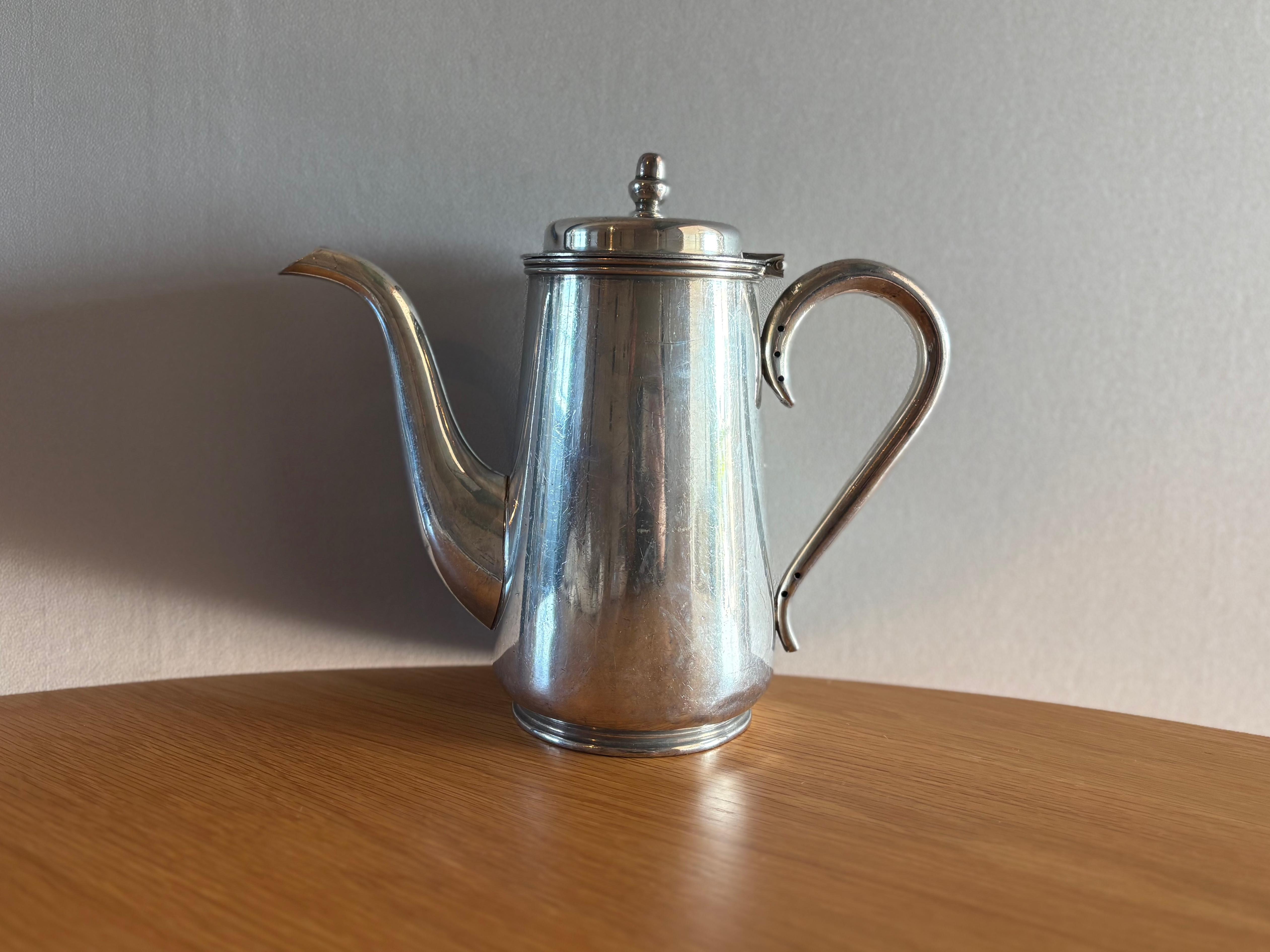 国産の古いコーヒーポット　ドリップポット　レトロ　アンティーク　骨董品