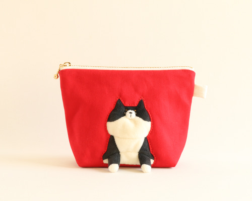 お座り黒柴犬のポーチ (赤 16㎝ファスナー 犬) ポーチ comado! 通販
