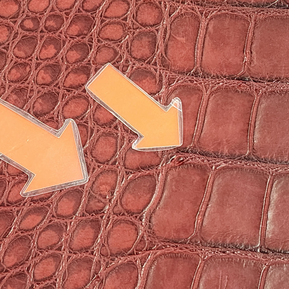 ワニ革　クレイフィニッシュ　レッドブラウン　No.C009301 11枚目の画像