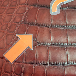 ワニ革　クレイフィニッシュ　レッドブラウン　No.C009302 13枚目の画像