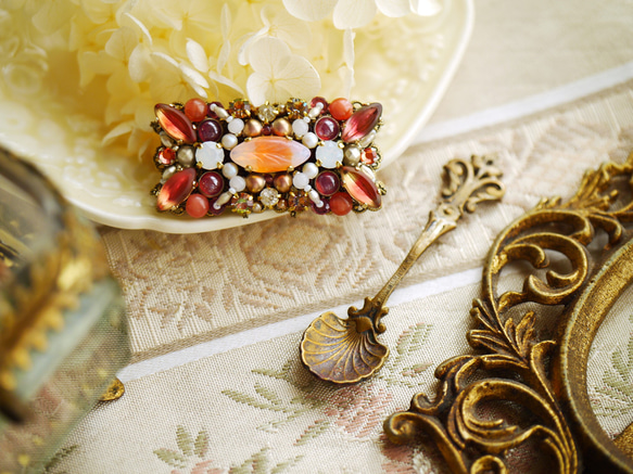 Tea Leaves アンティークビーズブローチ（アフタヌーンティー