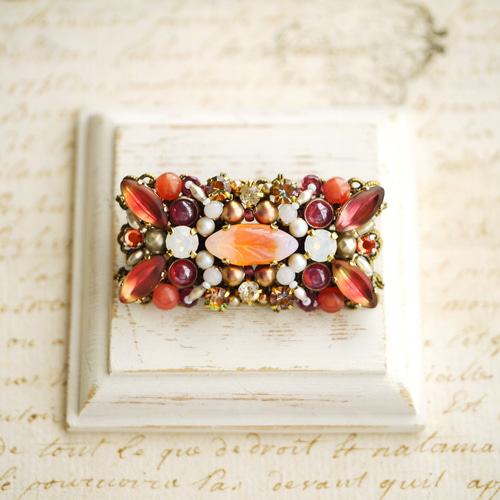 Tea Leaves アンティークビーズブローチ（アフタヌーンティー