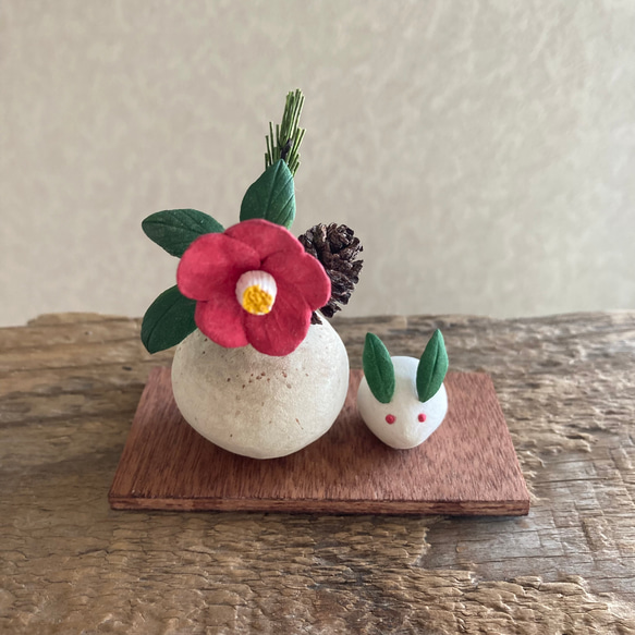 ＼年内は12月26日が最終発送／ 9966.bud 小さなお正月飾りと雪うさぎ 椿 3枚目の画像