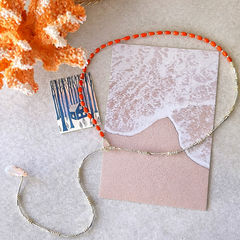 茜空のY字ネックレス