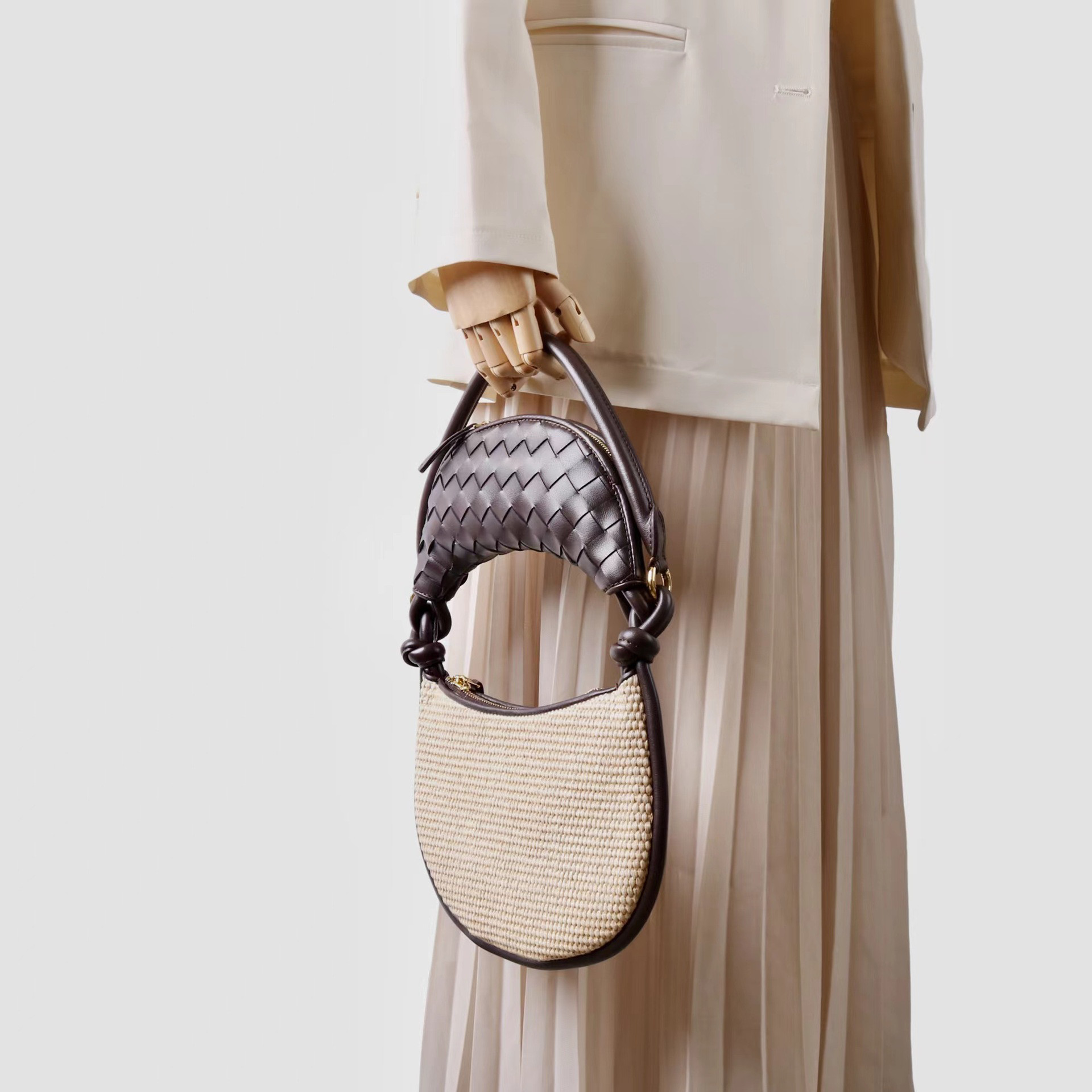 ラフィア編み × 本革ツインバッグ｜軽やかさと上質感を兼ね備えた２WAYショルダー（7色）