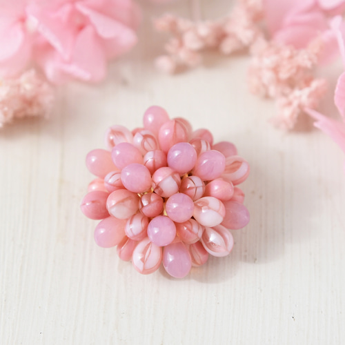 週末限定出品】 BISOU ピンクさんごのブローチ 週末限定出品】 BISOU