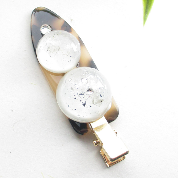 シンプルを好む雪だるま君は、クォーツだからこそシンプルでありたいと考える♪<創作ヘアクリップ>HC129 3枚目の画像