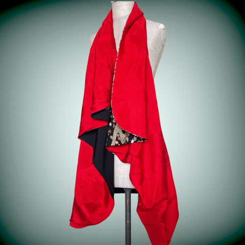 留袖 裏赤 スクエア変型ジレ 着物リメイクリバーシブル和柄 J71113 裏赤 留袖 リバーシブル スクエア変型ジレ 着物リメイク カーディガン