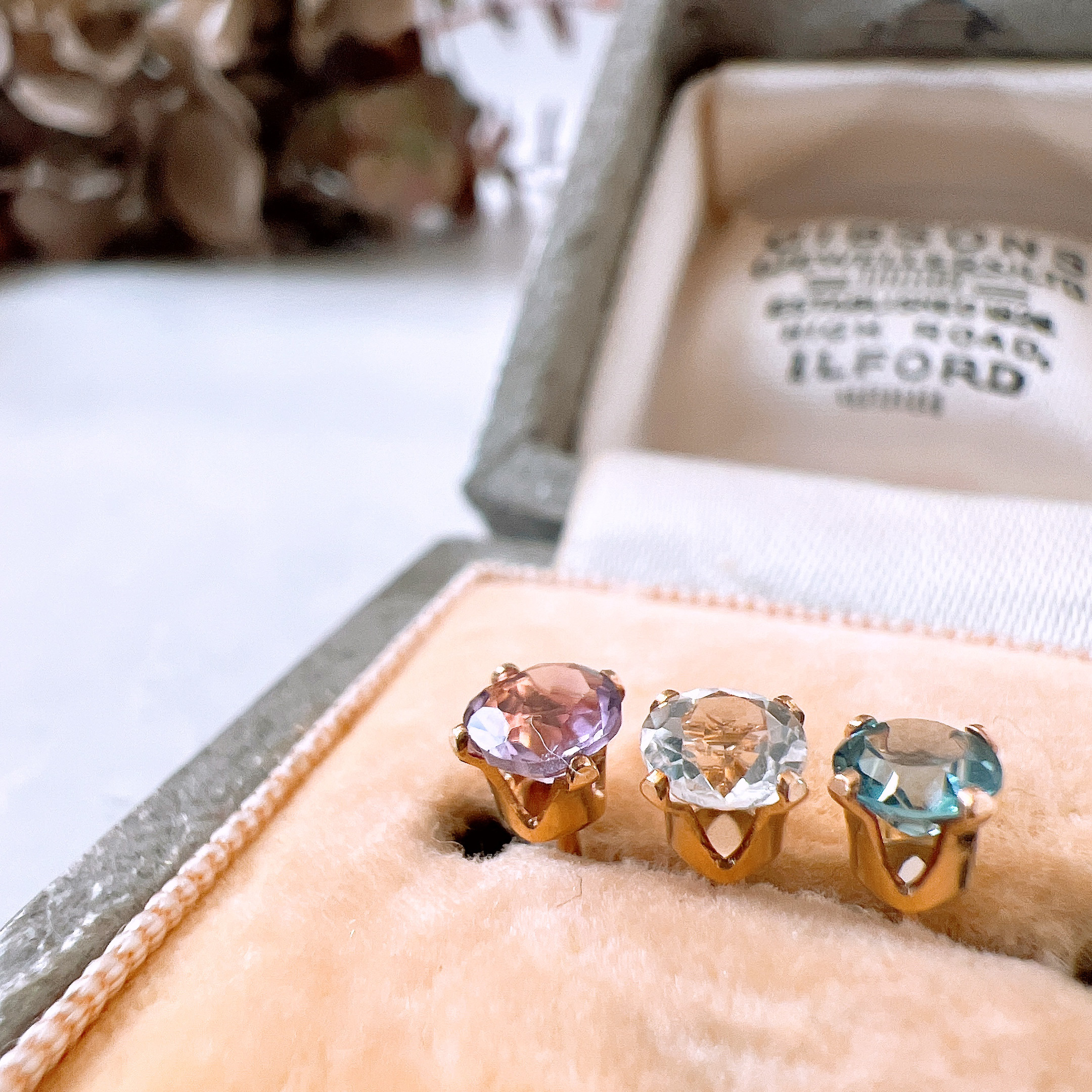 【耳元を彩る天然石3粒セット】ロンドンブルートパーズ・ピンクアメジスト・ホワイトトパーズ 小粒14kgf天然石ピアス