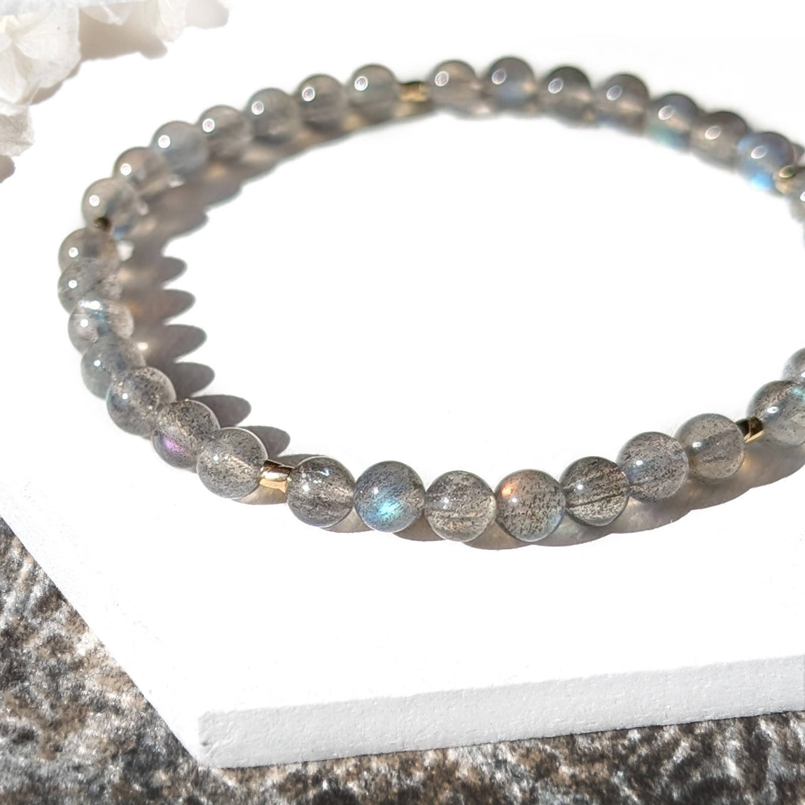 Labradorite／暖色入りのマジカルカラー ラブラドライト極小粒ブレスレット