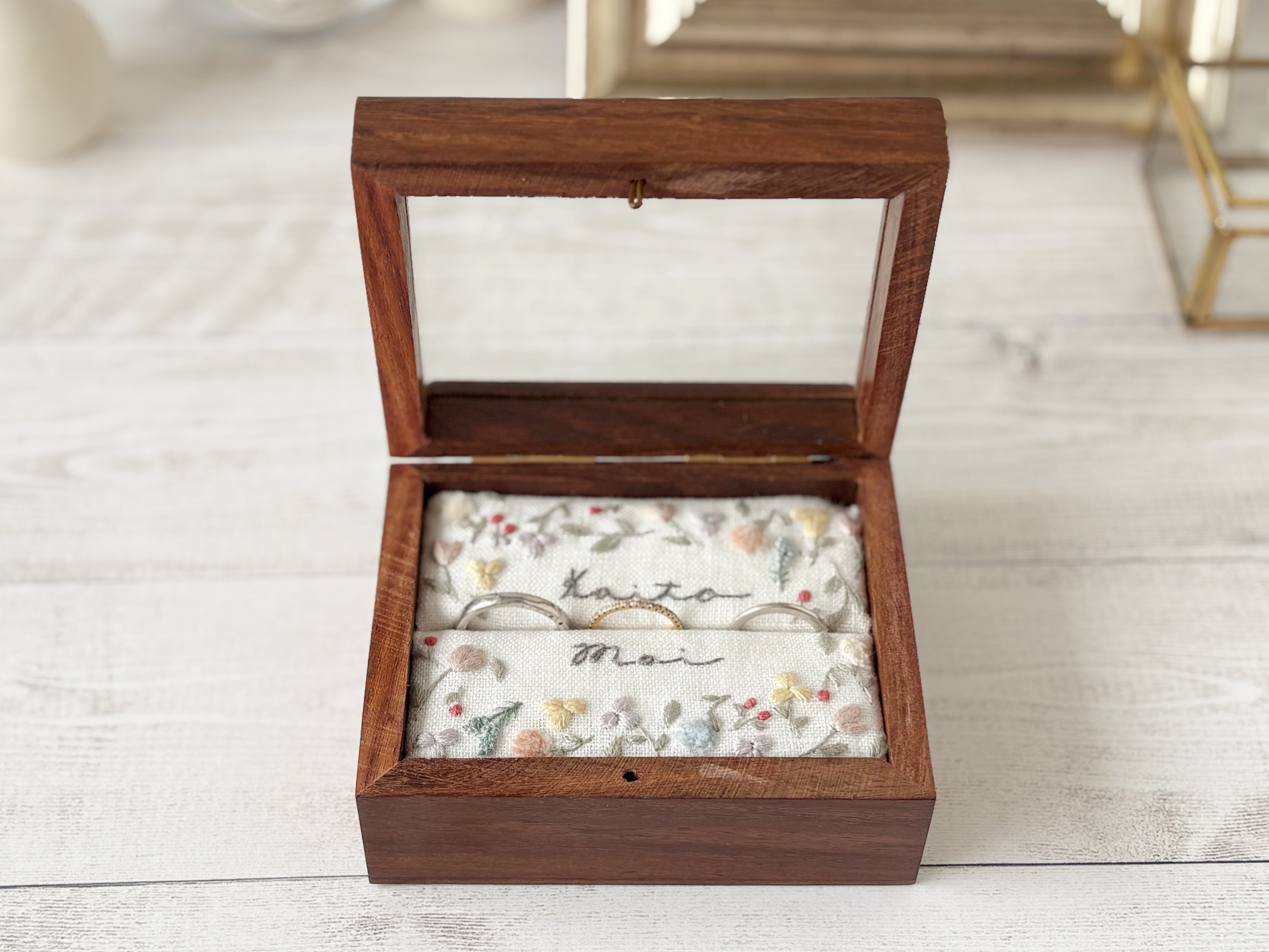 【名前刺繍】刺繍のリングピロー＊wood box＊＊bonnie＊ボニー＊名入れ