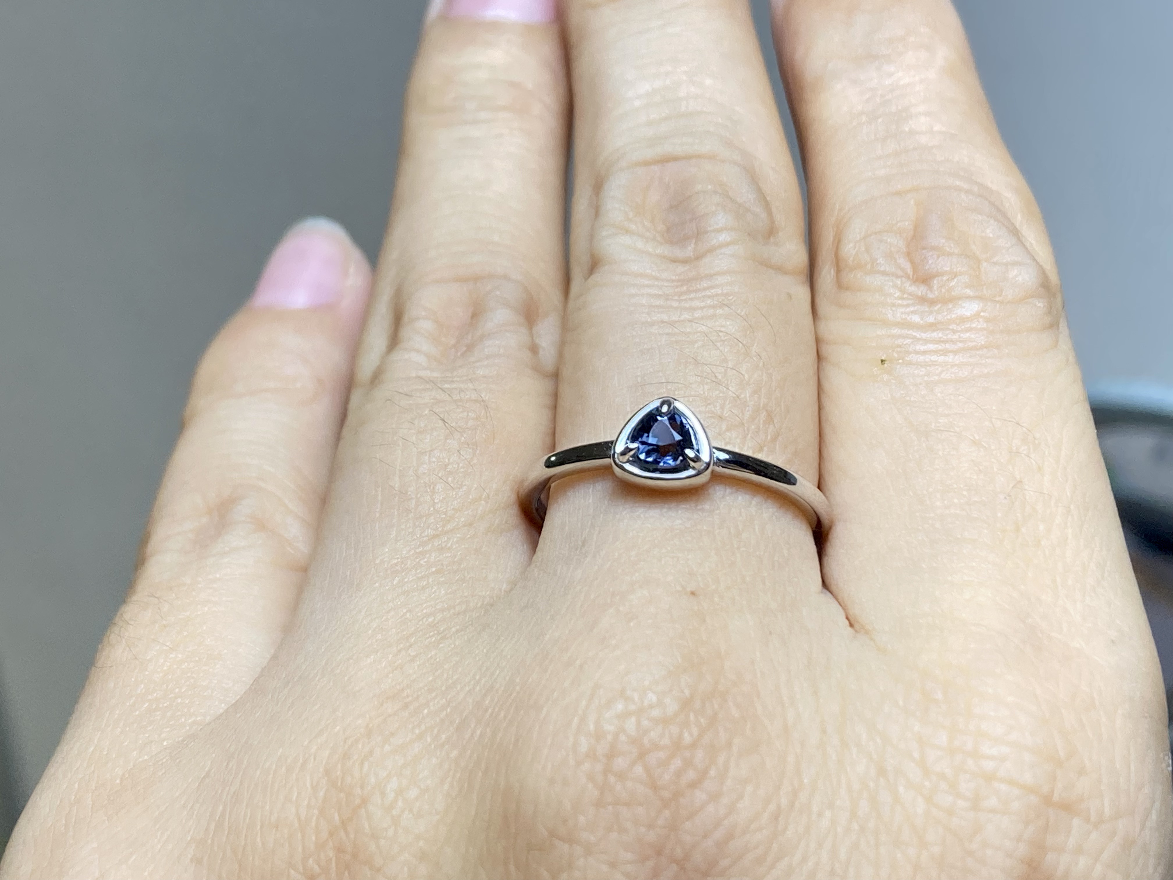 RG10-141 シルバー 宝石質 非加熱 輝き 瑠璃紺色 スピネル リング ミャンマー産 フリーサイズ 指輪 金属アレ