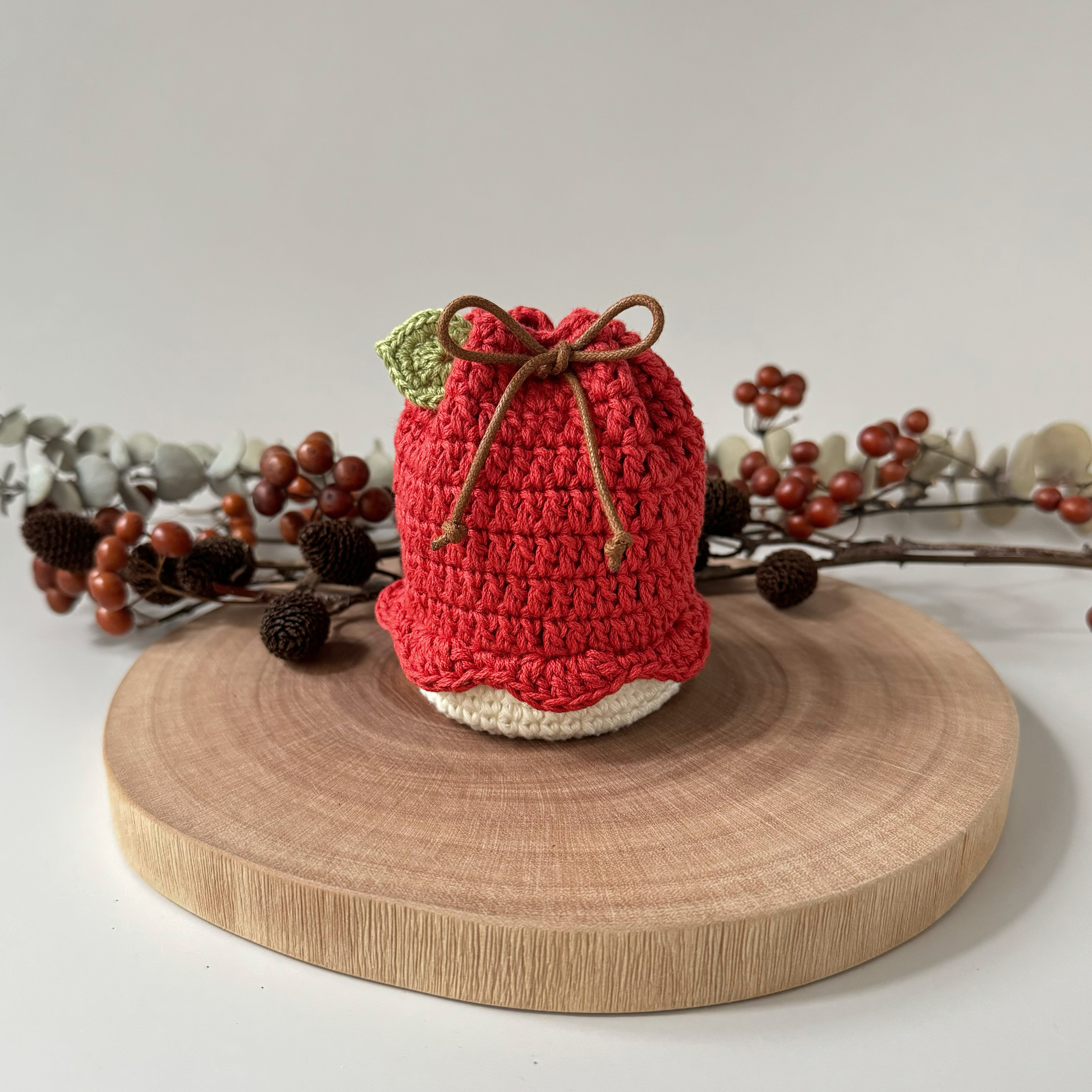 りんごの骨壷カバー　2寸　骨壺カバー　ペット　ハムスター　インコ　文鳥　キンカチョウ　デグー　モルモット　小鳥