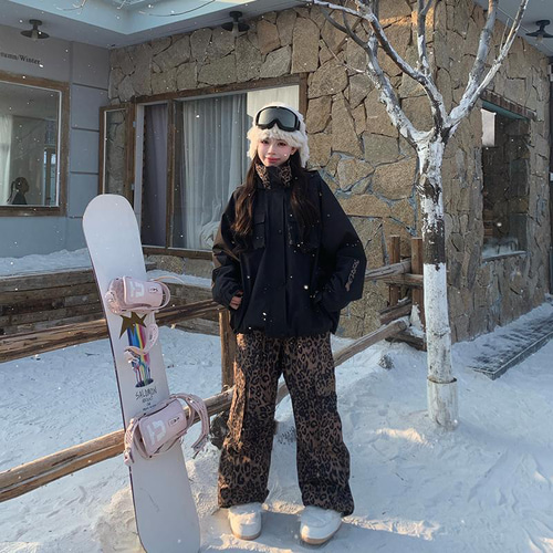 ヒョウ柄 Lサイズ スノーボードウェア　セット ヒョウ柄 Lサイズ スノーボードウェア セット ヒョウ柄 Lサイズ