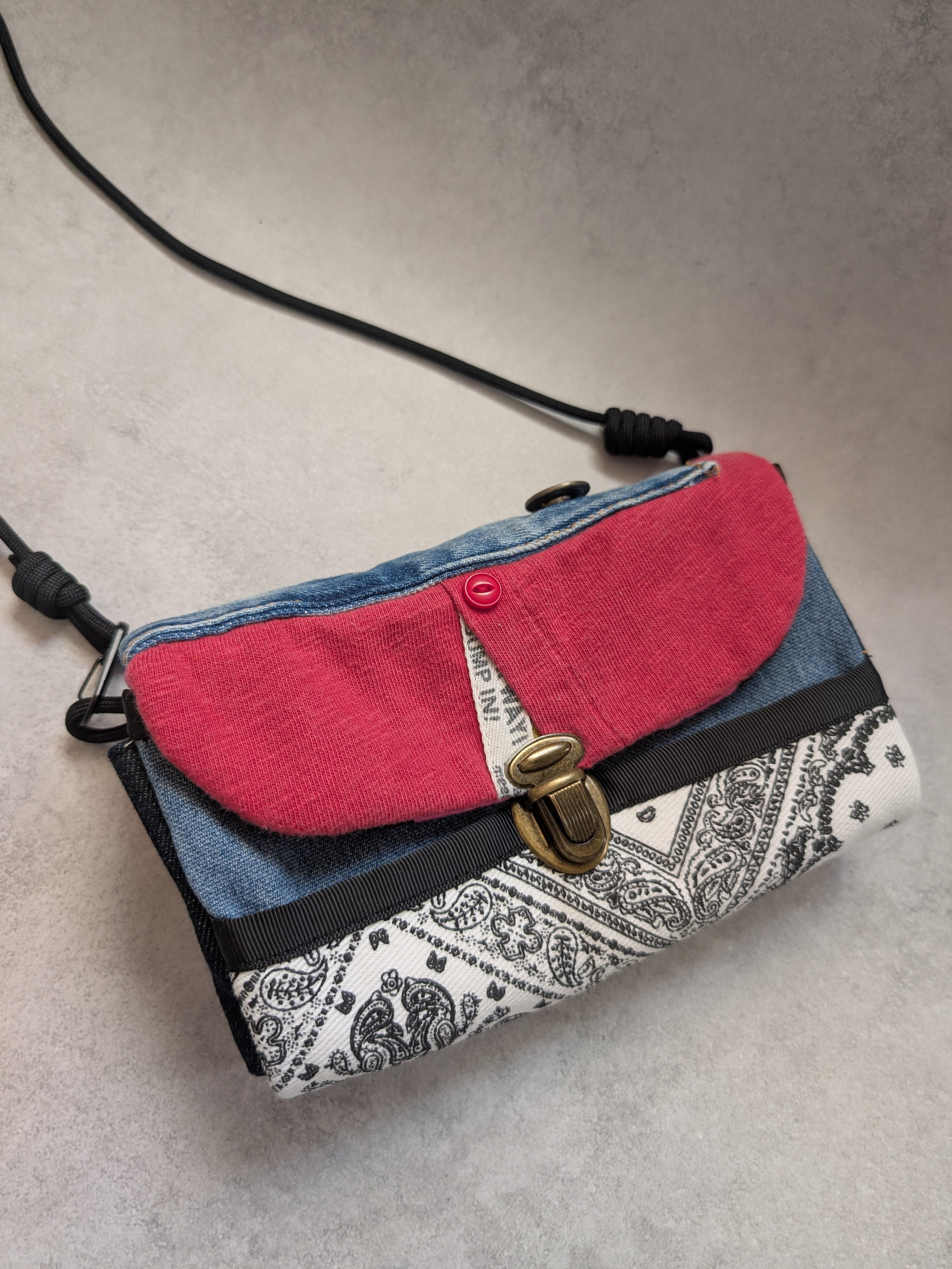 Upcycle　ショルダーデニムリメイク　長財布