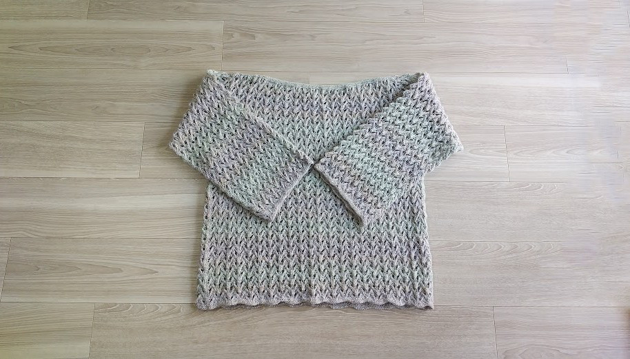 淡いグラデーション　プルオーバー　セーター