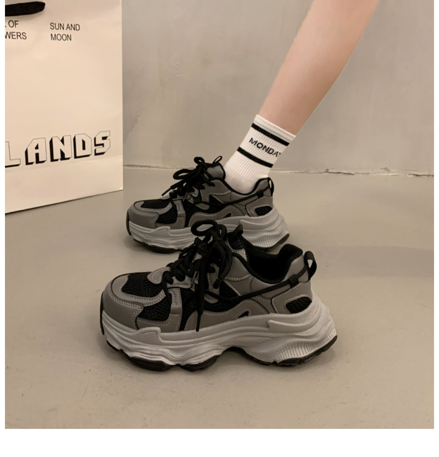 爆金マドレーヌ厚底オヤジ靴女性夏小柄身長増加2026新型シルバー百合カジュアルスニーカ