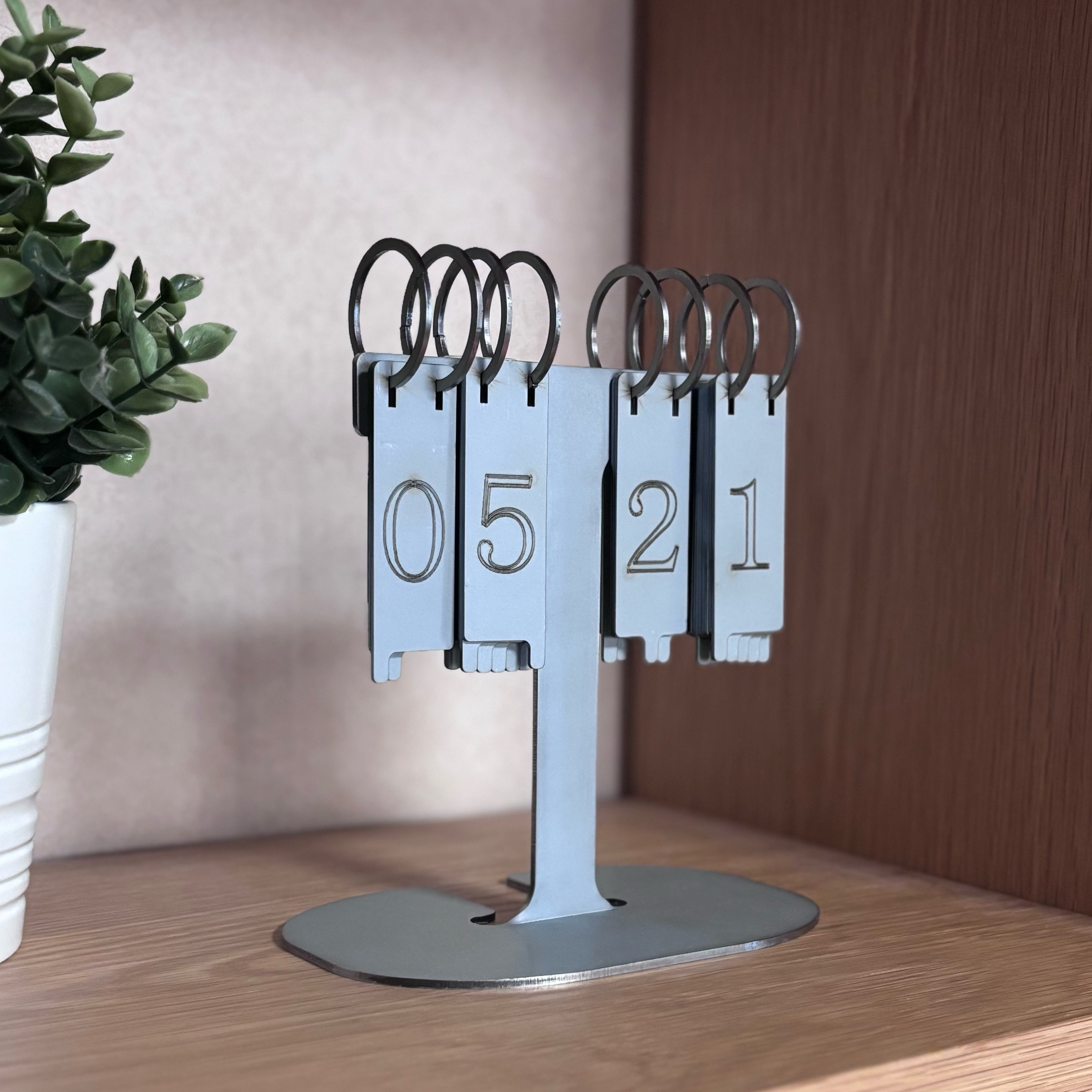 【新作】鋼板で作った 日めくり 万年カレンダー 【職人手作り】