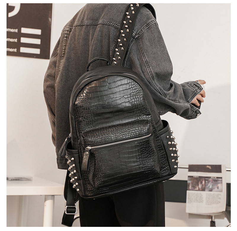 韓国版クロコダイル柄リベット入りランドセルトレンドリュックパソコンバッグランドセルランドセル男女カップルリュックサック