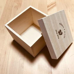 本金箔みかんがちょこんと輝く吹きガラスのお鏡餅｜木箱入り 18枚目の画像