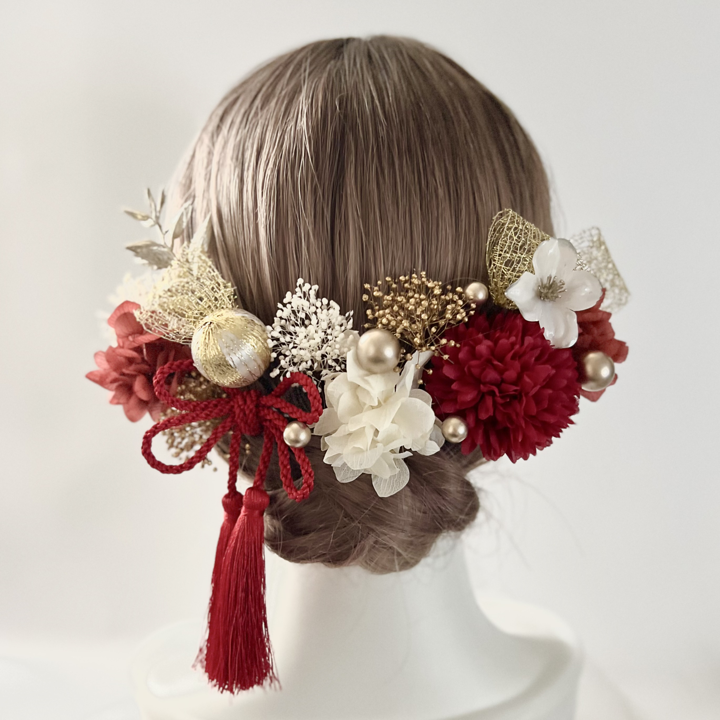 成人式 卒業式　赤と白とゴールドの髪飾り　髪かざり　結婚式　和装　成人式髪飾り　卒業式髪飾り　和装髪飾り